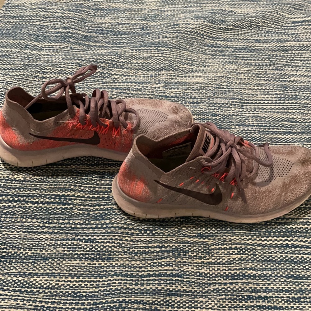 Nike Free Running Shoes - Picture 3 of 4
